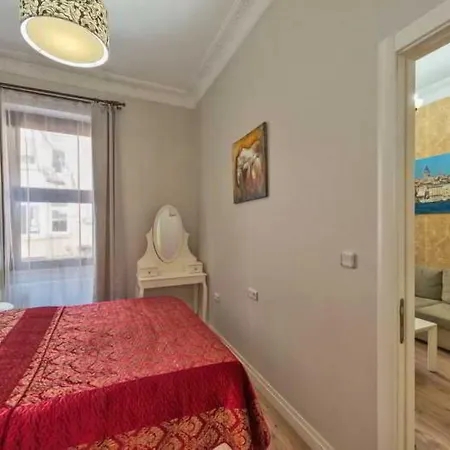 Iq Mis Aparthotel 3*